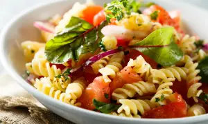 Recette de salade de pâtes froide simple et délicieuse pour l'été