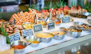Restaurant fruit de mer à volonté Royan : savourez des délices marins sans limites