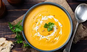 Recette simple de soupe carotte curry coco réconfortante et savoureuse