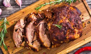 Poitrine d'agneau grillée au four : la recette parfaite pour régaler