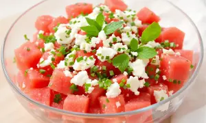 Salade de pastèque feta : une recette estivale rafraîchissante et simple
