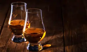 Ingrédients pour whisky : les secrets des saveurs authentiques révélés