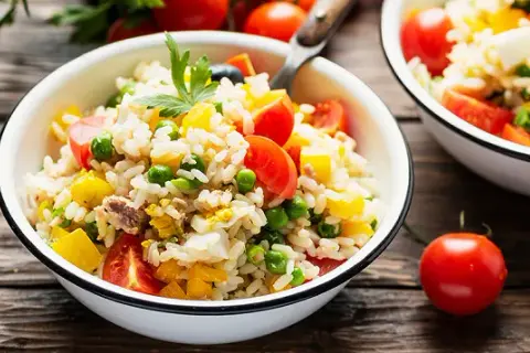 Recette facile de salade de riz aux thon pour des repas légers