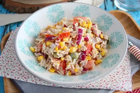 Ingrédients pour une salade de riz délicieuse et facile à préparer