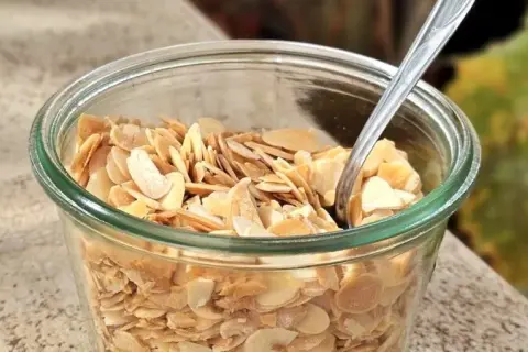 Amandes effilées grillées : recettes savoureuses et bienfaits nutritionnels
