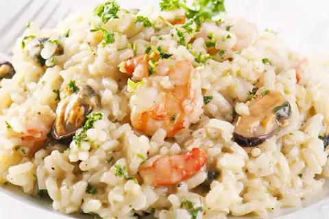 Recette de risotto aux fruits de mer crémeux et savoureux à réaliser facilement