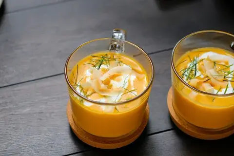 Recette de soupe butternut patate douce lait de coco crémeuse et savoureuse