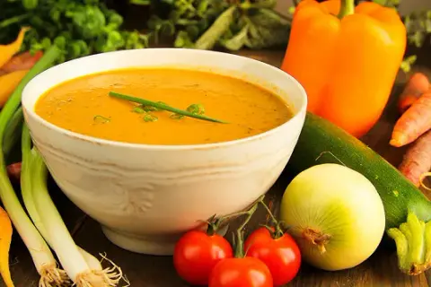 Recette soupe légumes Thermomix : facile et délicieuse en un rien de temps