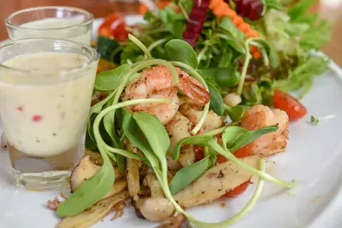 Recettes irrésistibles de salade de la mer pour épater vos invités