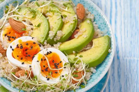 Recette de salade au quinoa : un plat sain et savoureux à essayer