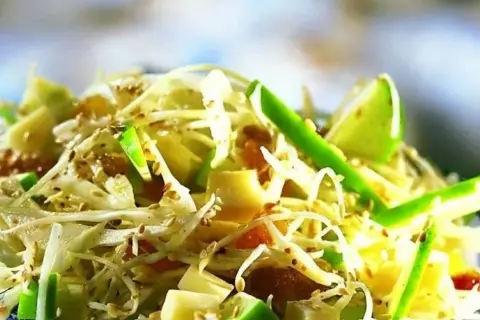 Des recettes de salade de chou blanc originale pour surprendre vos invités