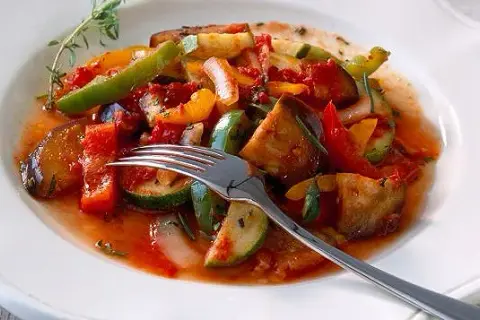 Quelle épice mettre dans une ratatouille pour un goût inoubliable