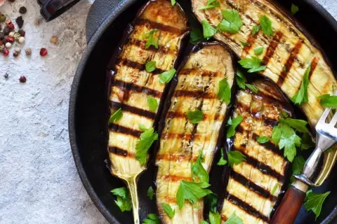 Aubergine grillée barbecue : la recette parfaite pour impressionner vos invités