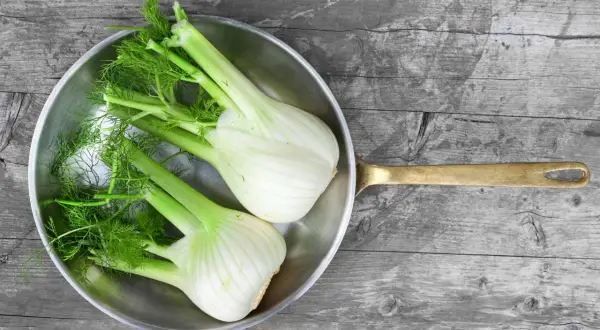 Les épices qui subliment le fenouil : associations savoureuses à essayer