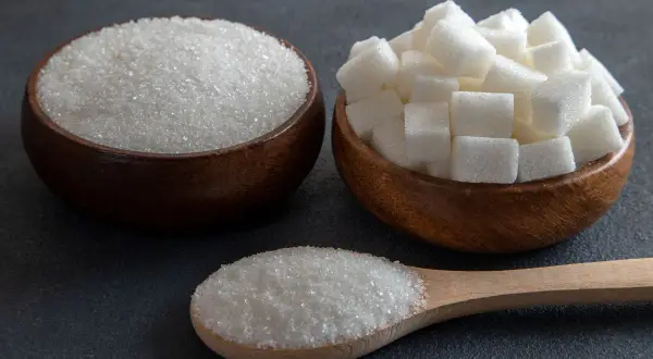Combien pèse un carreau de sucre ? Poids moyen et variations à connaître