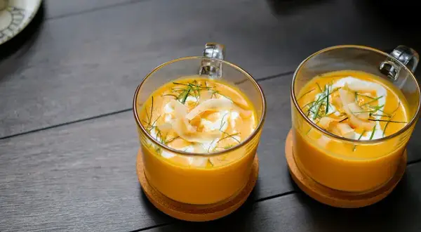 Recette de soupe butternut patate douce lait de coco crémeuse et savoureuse