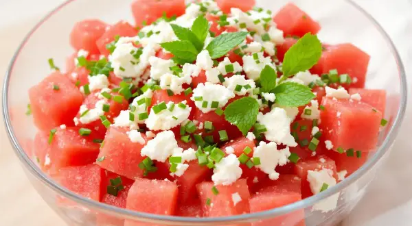Salade de pastèque feta : une recette estivale rafraîchissante et simple