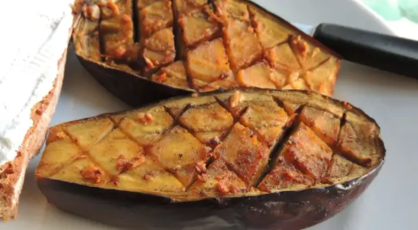 Aubergine grillée au four : la recette simple qui émerveille les papilles