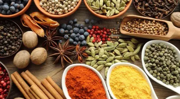 Les épices incontournables pour sublimer votre soupe de légumes