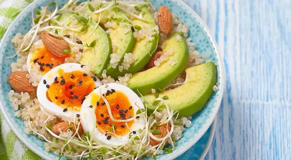 Recette de salade au quinoa : un plat sain et savoureux à essayer