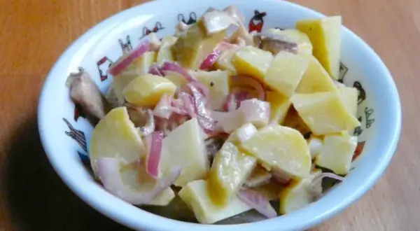 Recette facile de salade de hareng aux pommes de terre à savourer