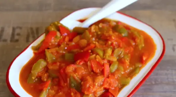 Ingrédients de la piperade : les secrets d'une recette authentique