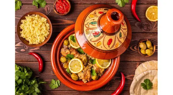 Quel vin avec tajine de poulet aux épices pour sublimer vos repas ?