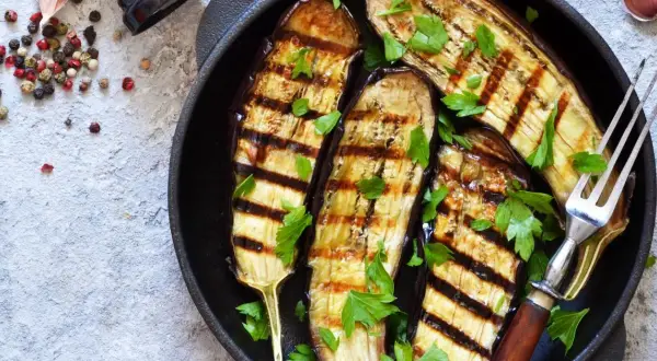 Aubergine grillée barbecue : la recette parfaite pour impressionner vos invités
