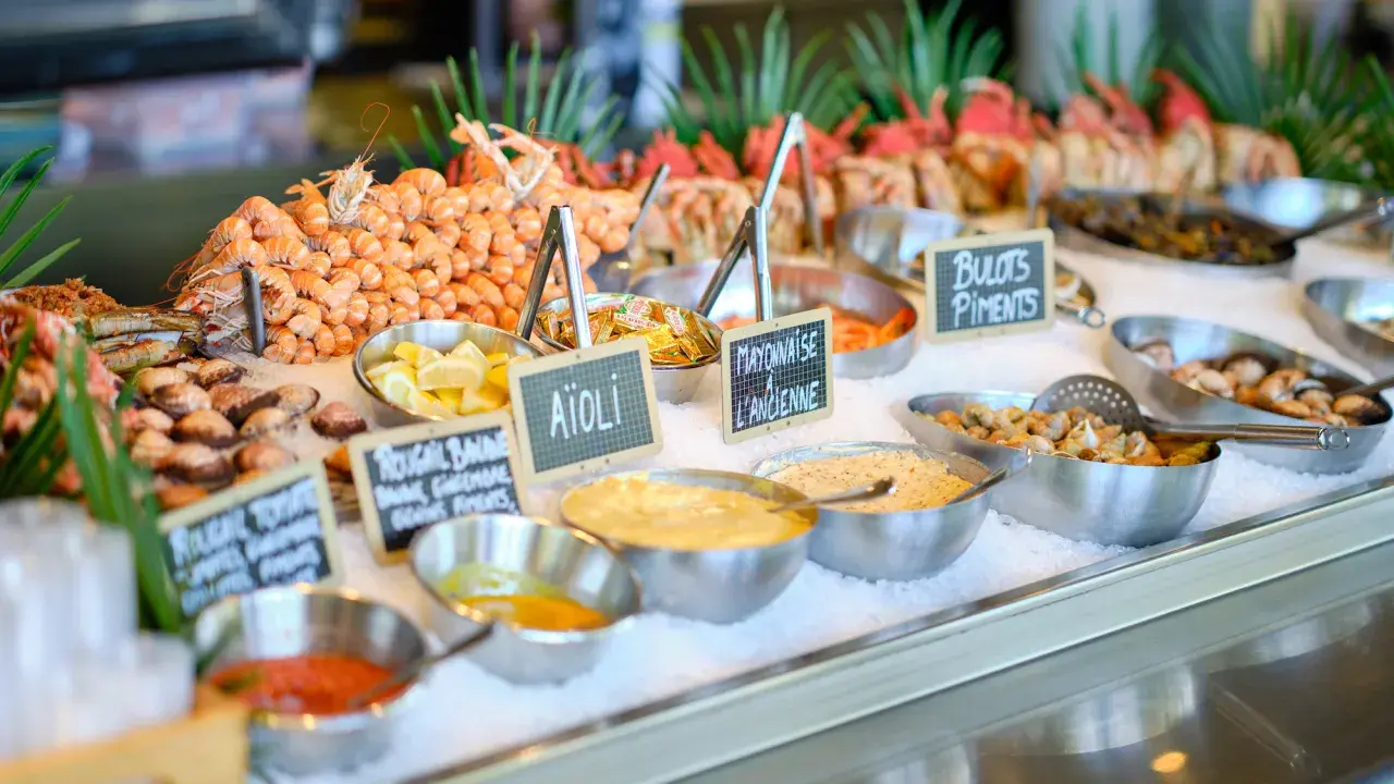 Restaurant fruit de mer à volonté Royan : savourez des délices marins sans limites
