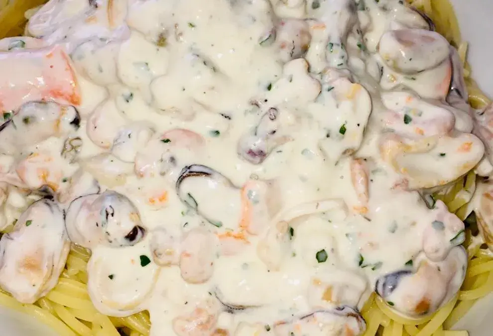 Savourez des pâtes aux fruits de mer sauce blanche irrésistibles et simples