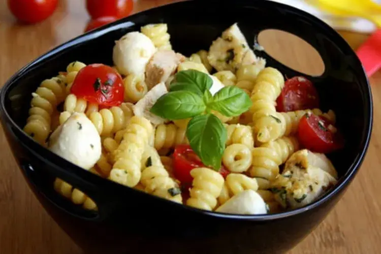 Recette salade de pâtes froide : facile et délicieuse pour l'été