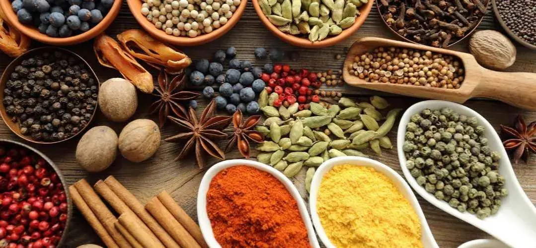 Les épices incontournables pour sublimer votre soupe de légumes