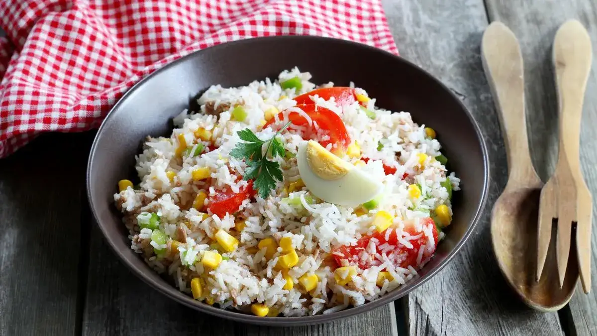 Zdjęcie Ingrédients pour une salade de riz délicieuse et facile à préparer