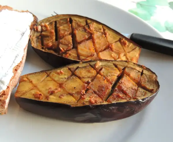 Aubergine grillée au four : la recette simple qui émerveille les papilles
