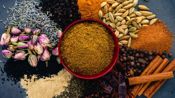 Les épices incontournables pour un couscous savoureux et authentique